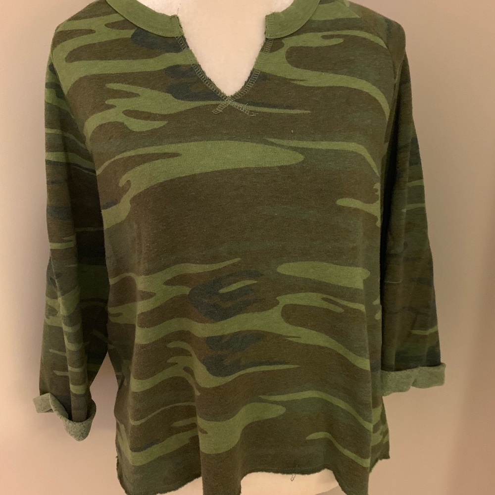 Alternative Apparel camo super soft sweatshirt M